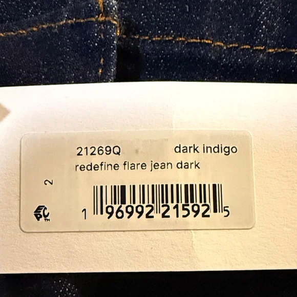 SPANXsculpt™ ReDefine
Flare Jeans Petite size 2 (fits like a 0) - Picture 2 of 2